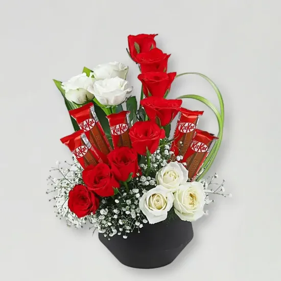 Order Velvet Petals Sweet Serenade Bouquet Online in Bhopal - Blue Heaven Bakery Velvet Petals Sweet Serenade Bouquet - Blue Heaven